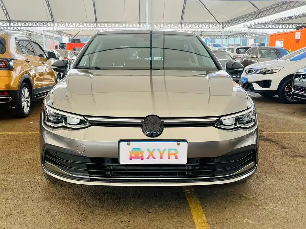VOLKSWAGEN GOLF 2022