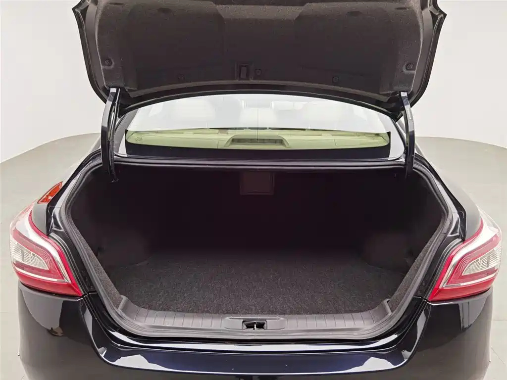 NISSAN TEANA 2014