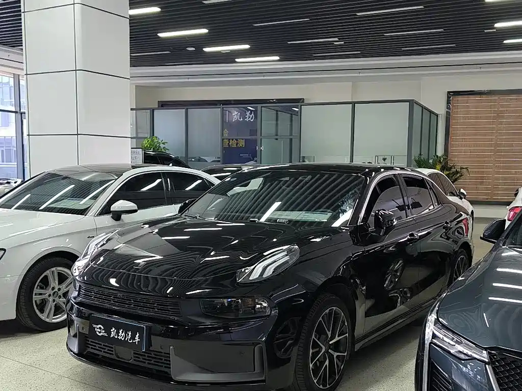 LYNK&CO 03 2021