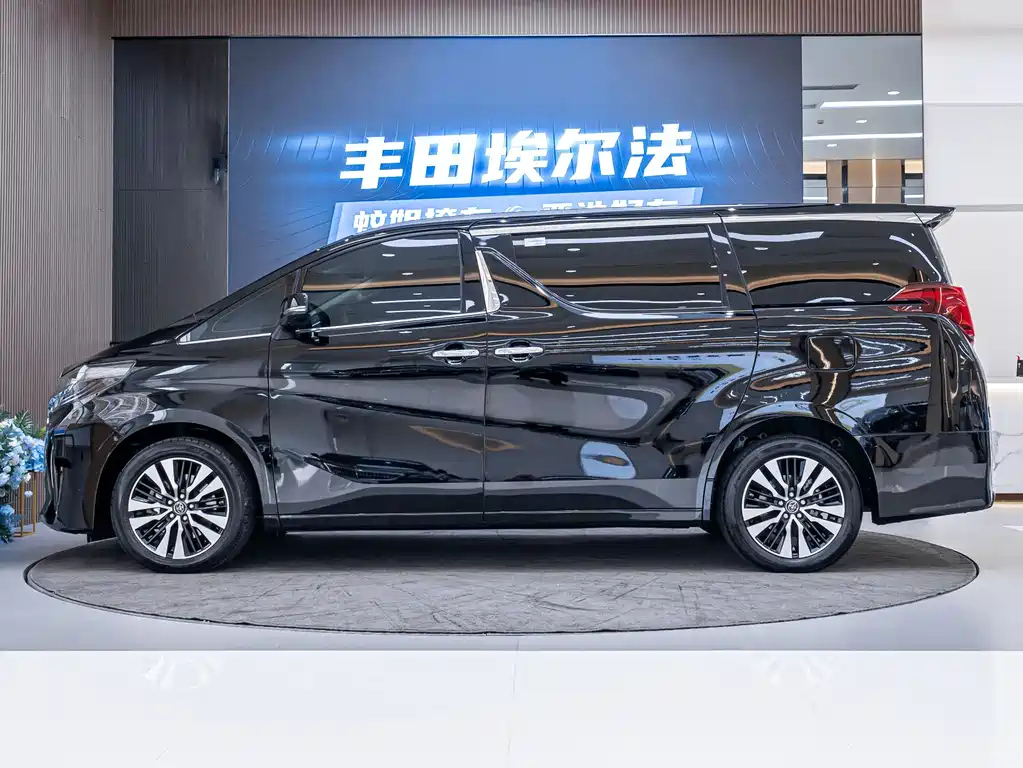 TOYOTA ALPHARD 2018