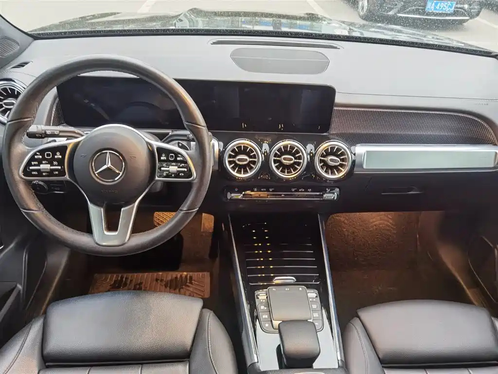 MERCEDES BENZ GLB 2021