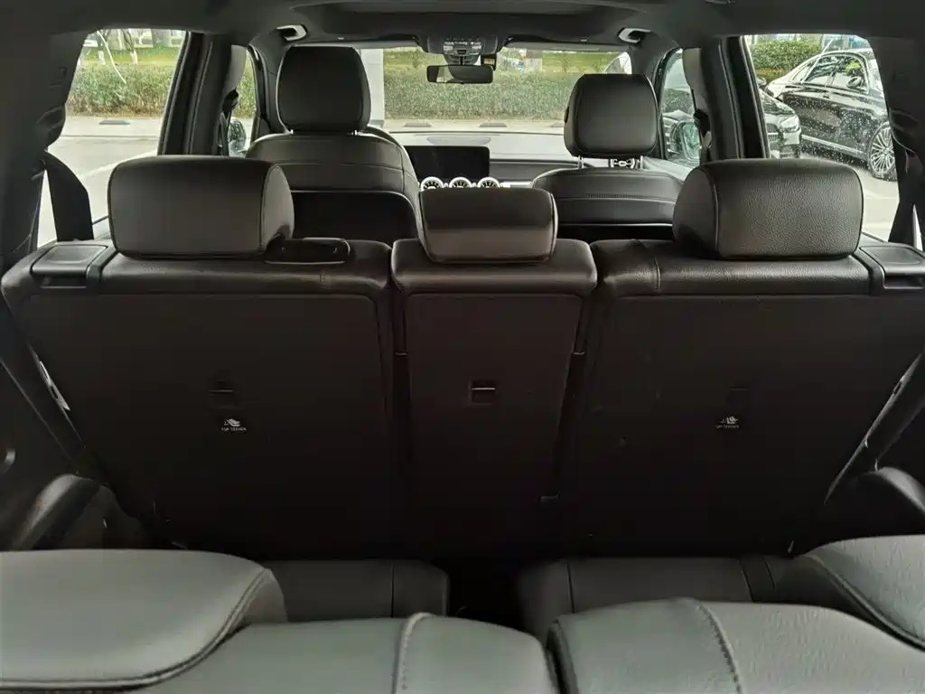 MERCEDES BENZ GLB 2021