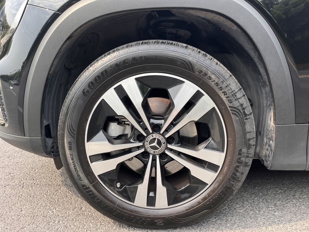 MERCEDES BENZ GLB 2024