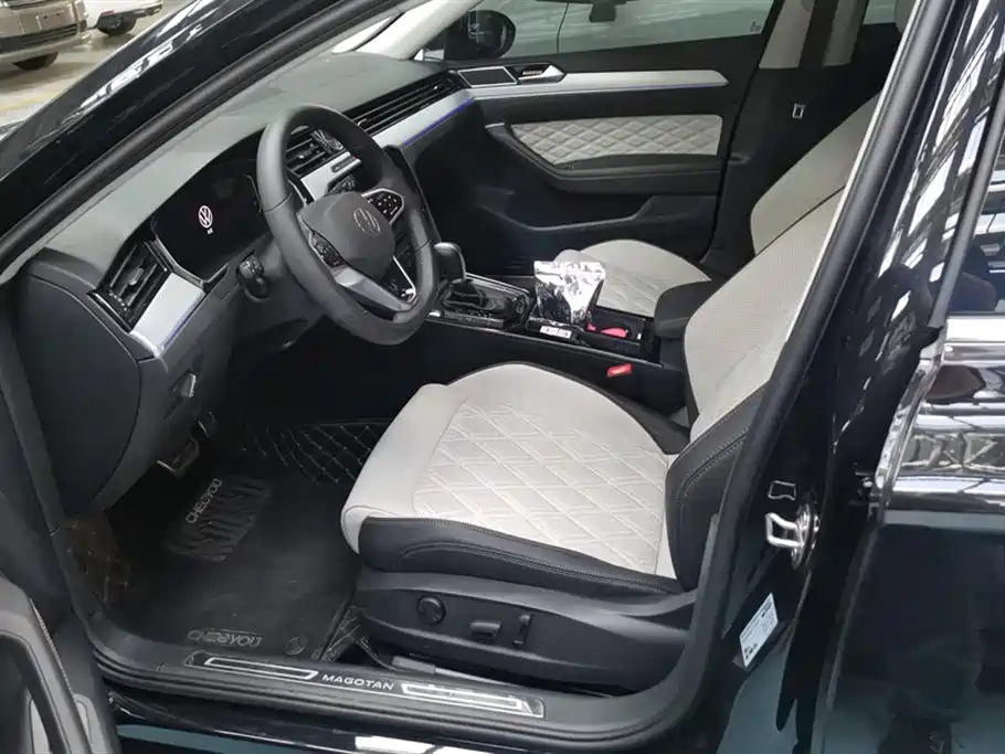 VOLKSWAGEN MAGOTAN 2024