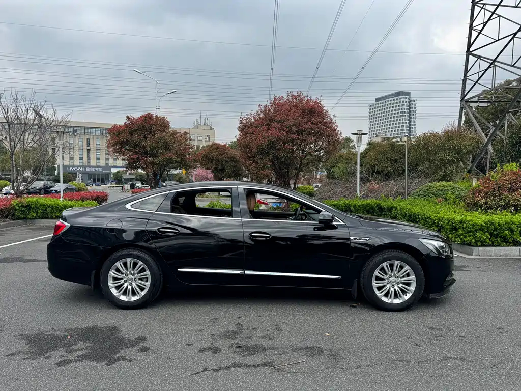 BUICK LACROSSE 2017