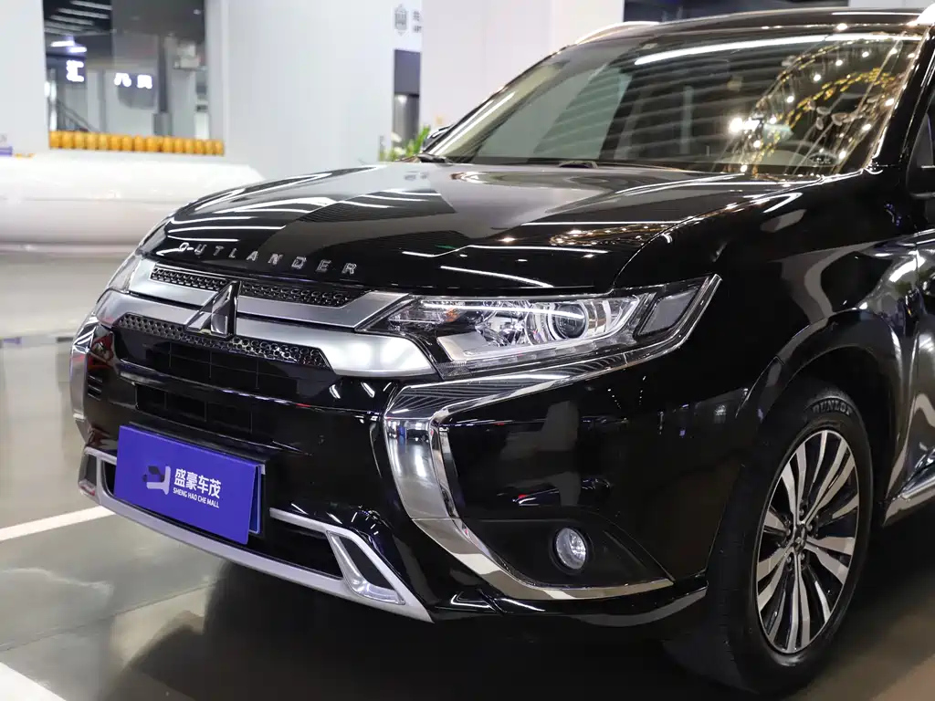 MITSUBISHI OUTLANDER 2023