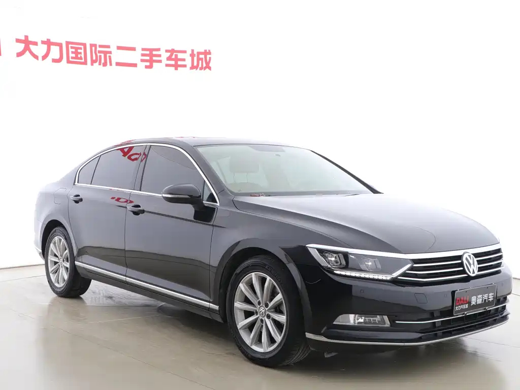 VOLKSWAGEN MAGOTAN 2020