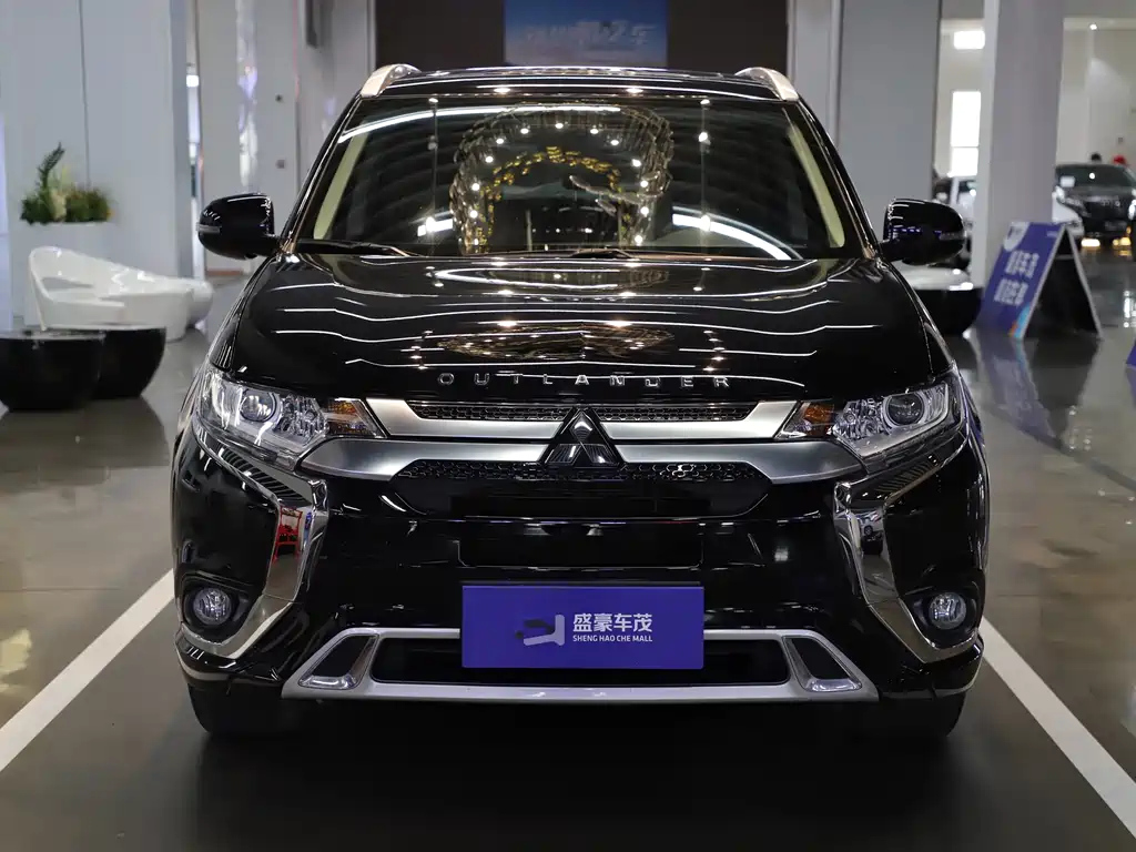 MITSUBISHI OUTLANDER 2023