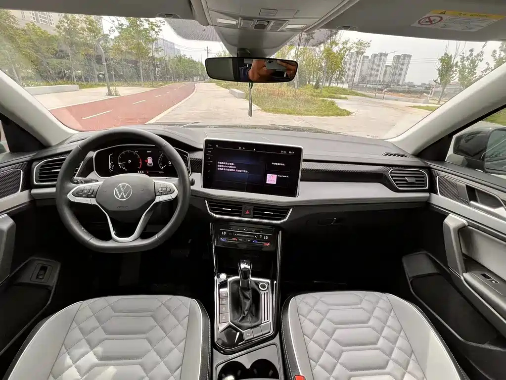 VOLKSWAGEN TAYRON 2023