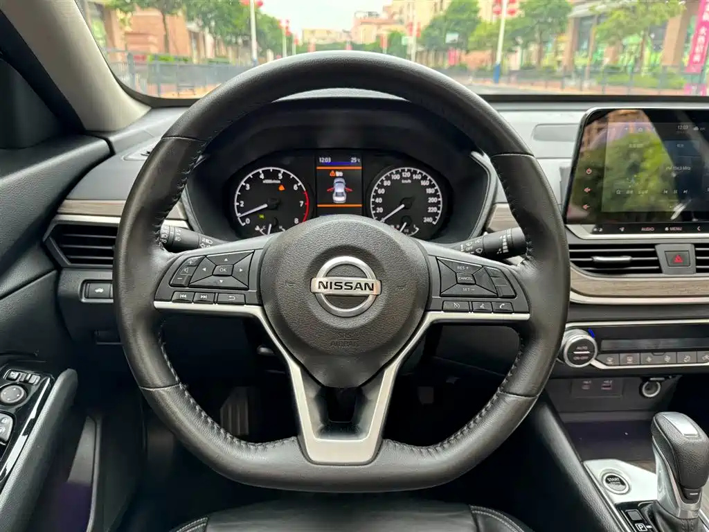 NISSAN TEANA 2021