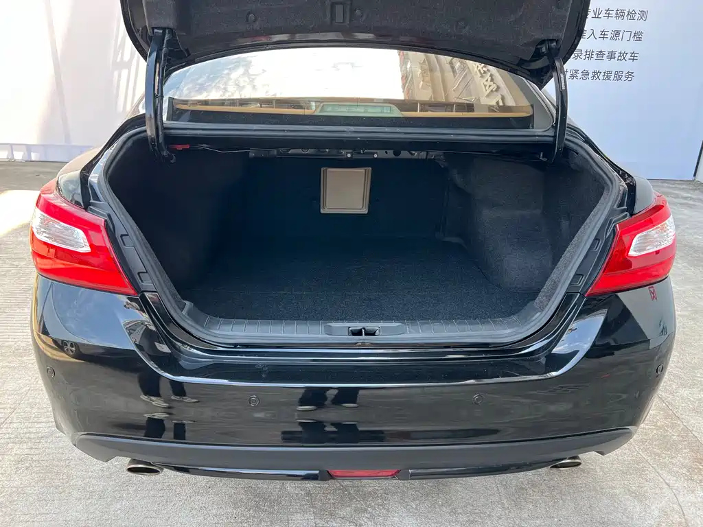 NISSAN TEANA 2018