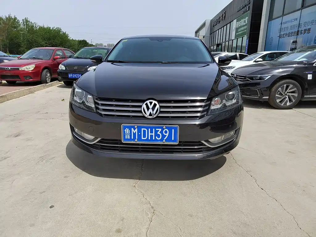 VOLKSWAGEN PASSAT 2015