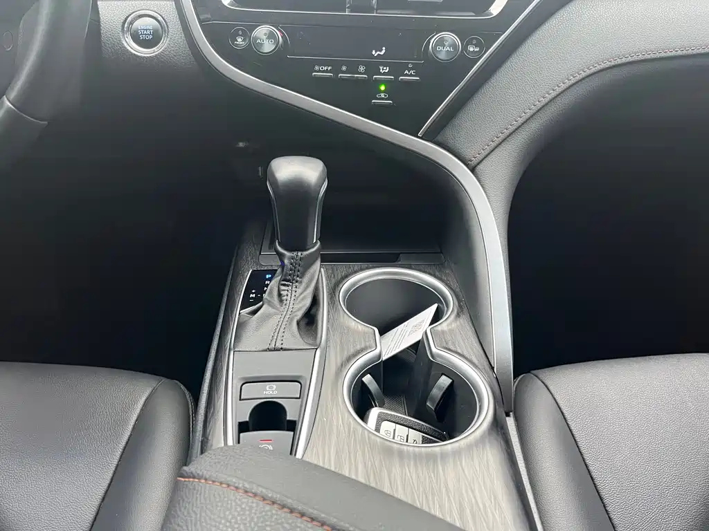 TOYOTA CAMRY 2022