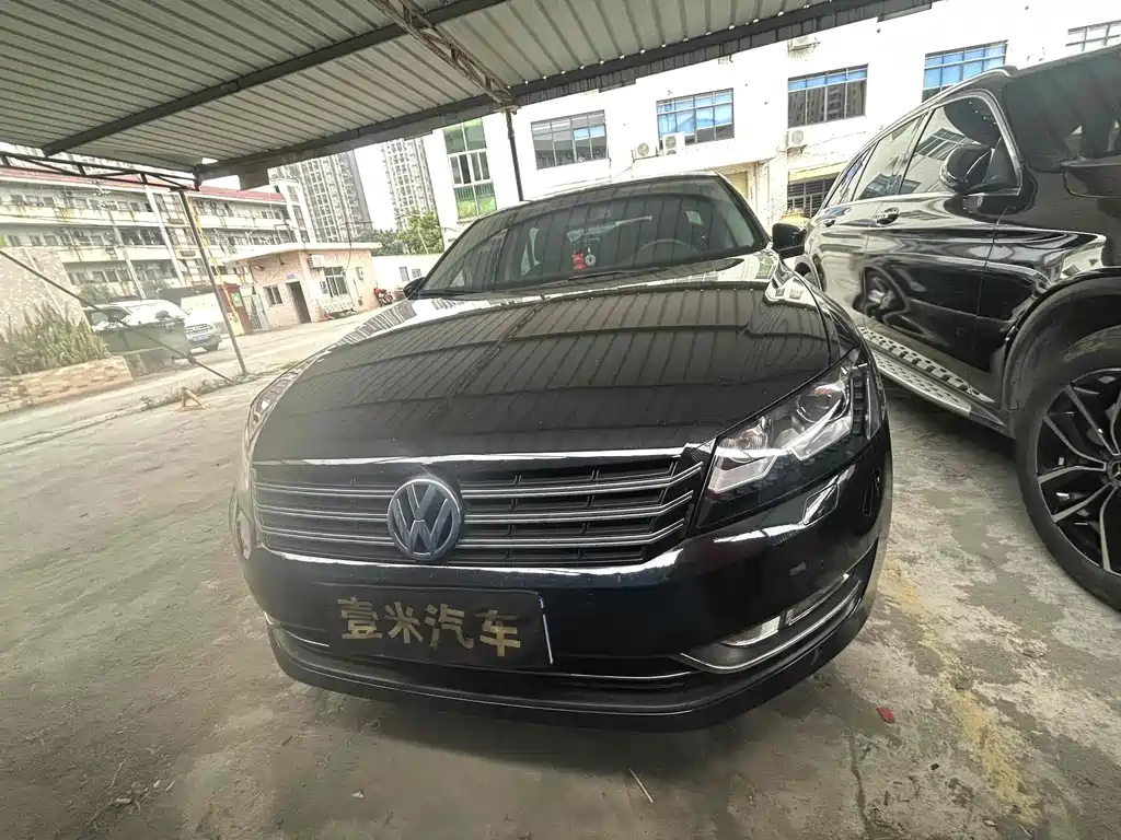 VOLKSWAGEN PASSAT 2015
