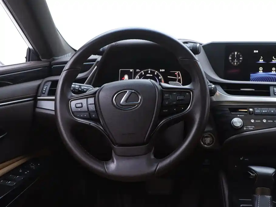 LEXUS ES 2021