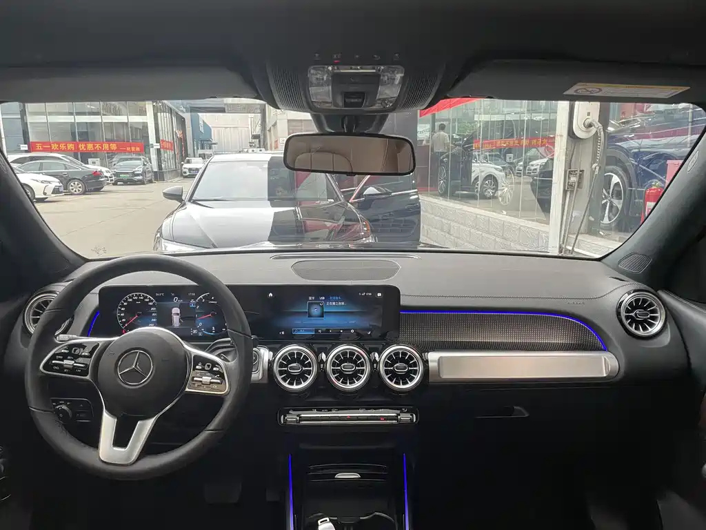 MERCEDES BENZ GLB 2023