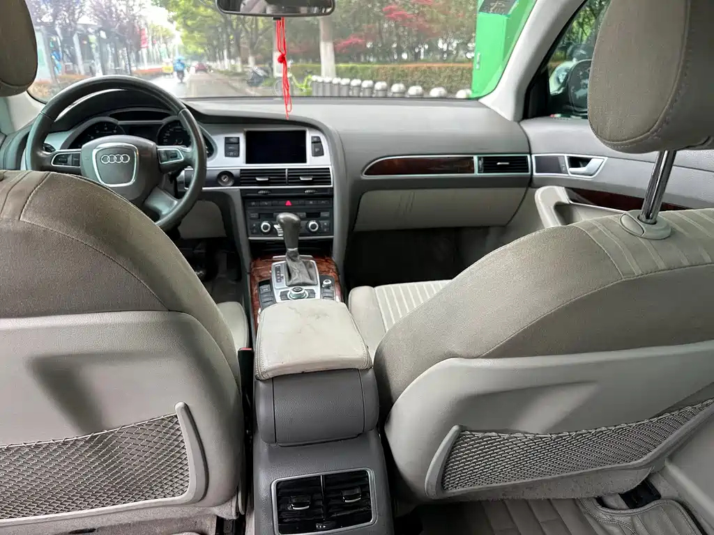 AUDI A6L 2010