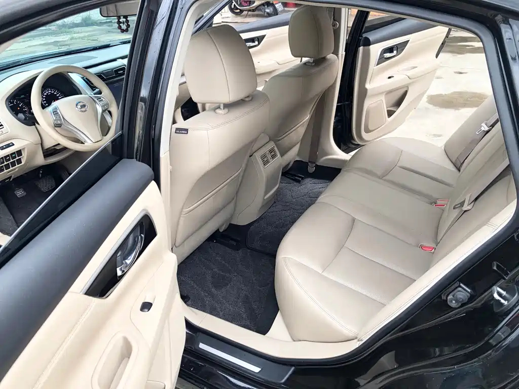 NISSAN TEANA 2018