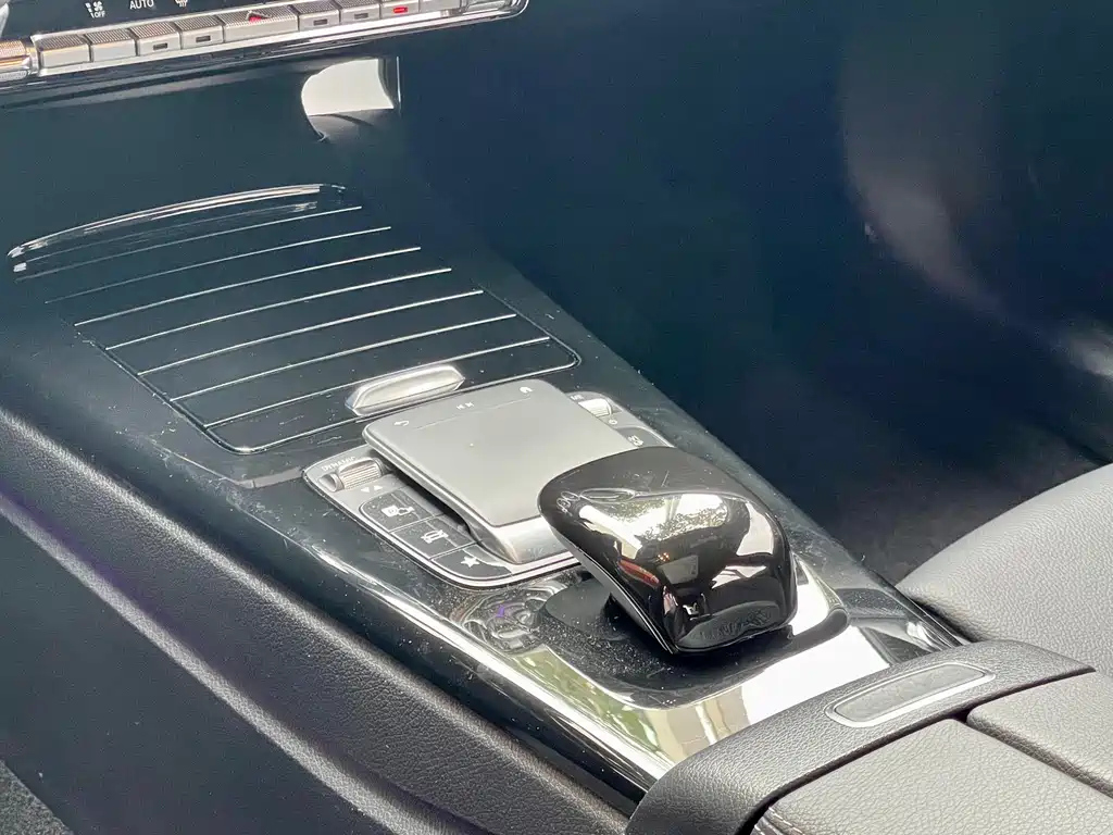 MERCEDES BENZ A-CLASS 2021