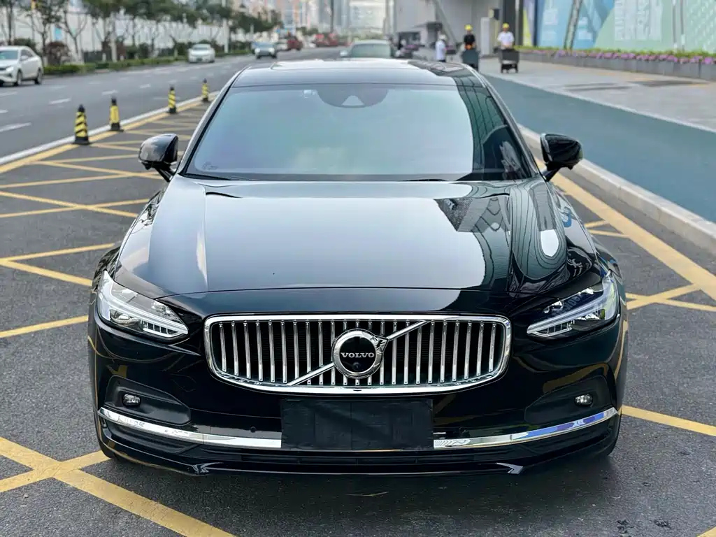 VOLVO S90 2021