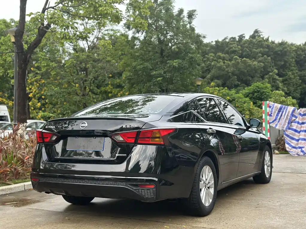 NISSAN TEANA 2019