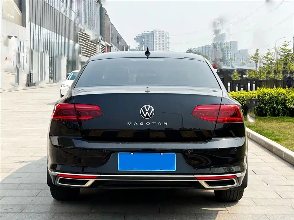 VOLKSWAGEN MAGOTAN 2021