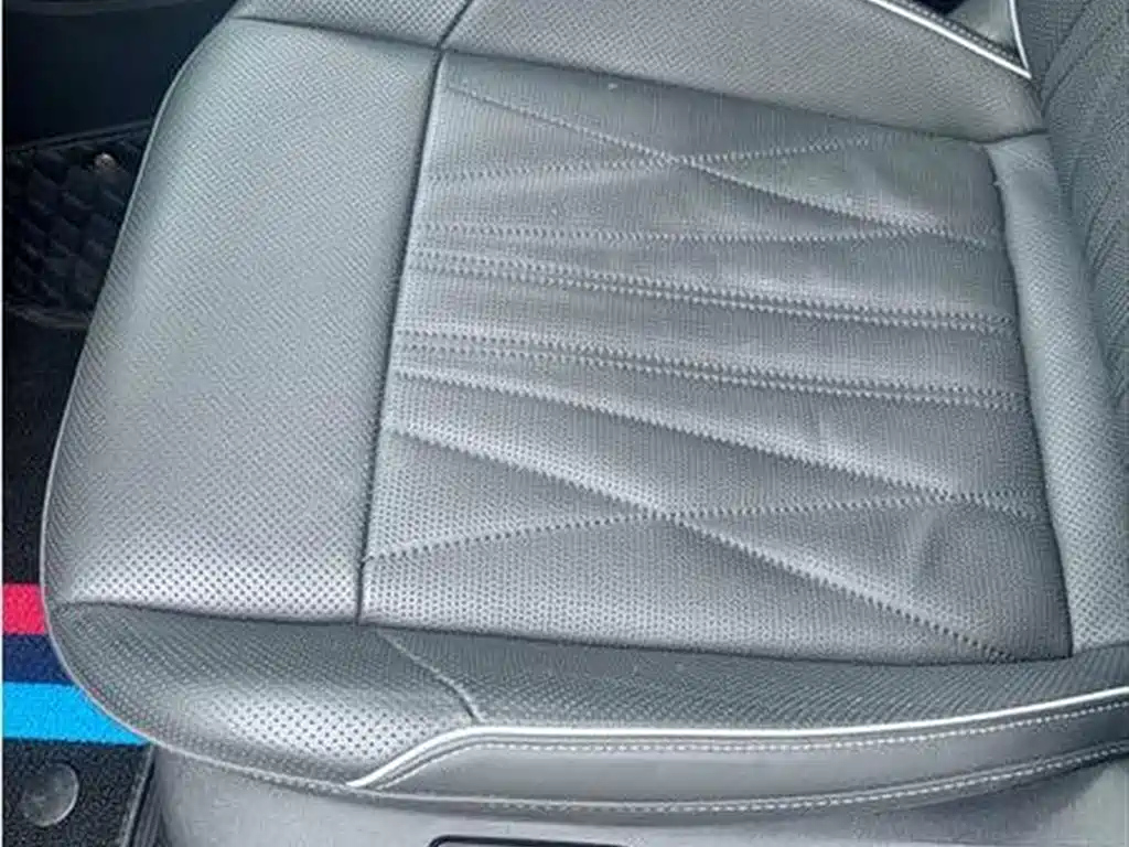 VOLKSWAGEN PASSAT 2023