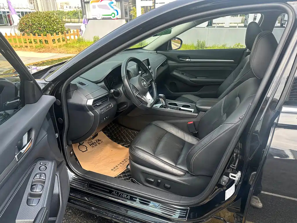 NISSAN TEANA 2019