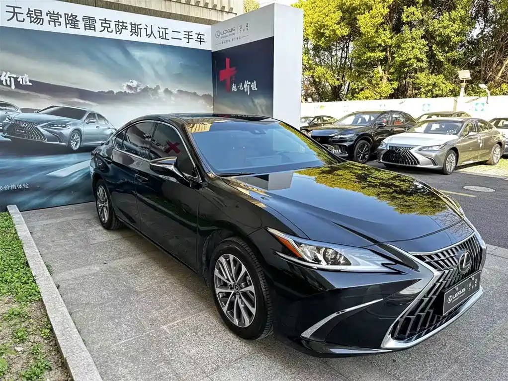 LEXUS ES 2023