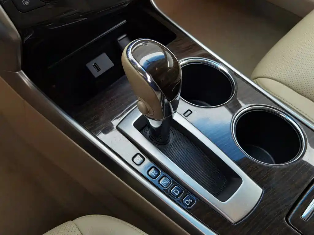 NISSAN TEANA 2014