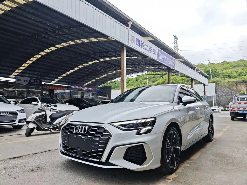 AUDI A3 2021