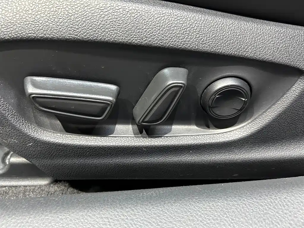 TOYOTA AVALON 2021