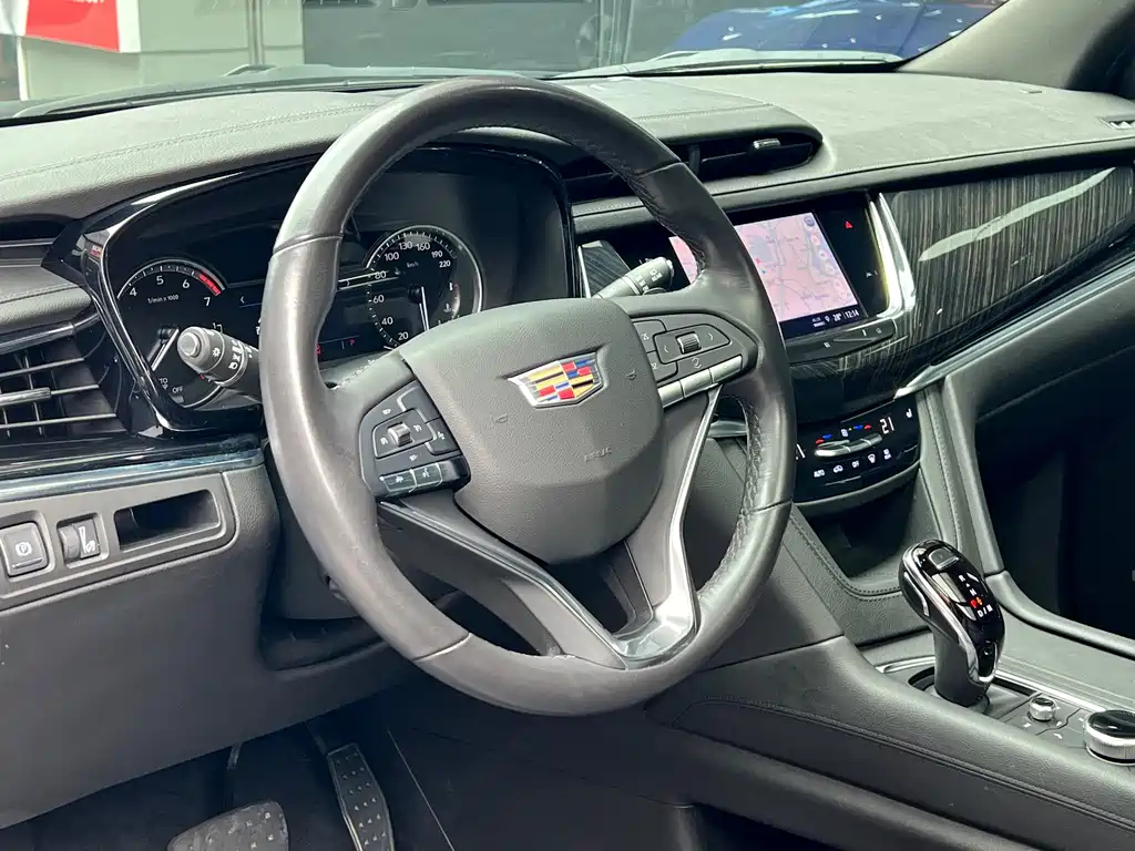 CADILLAC XT6 2021