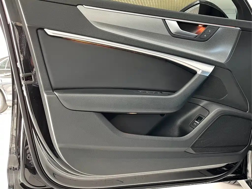 AUDI A6L 2020