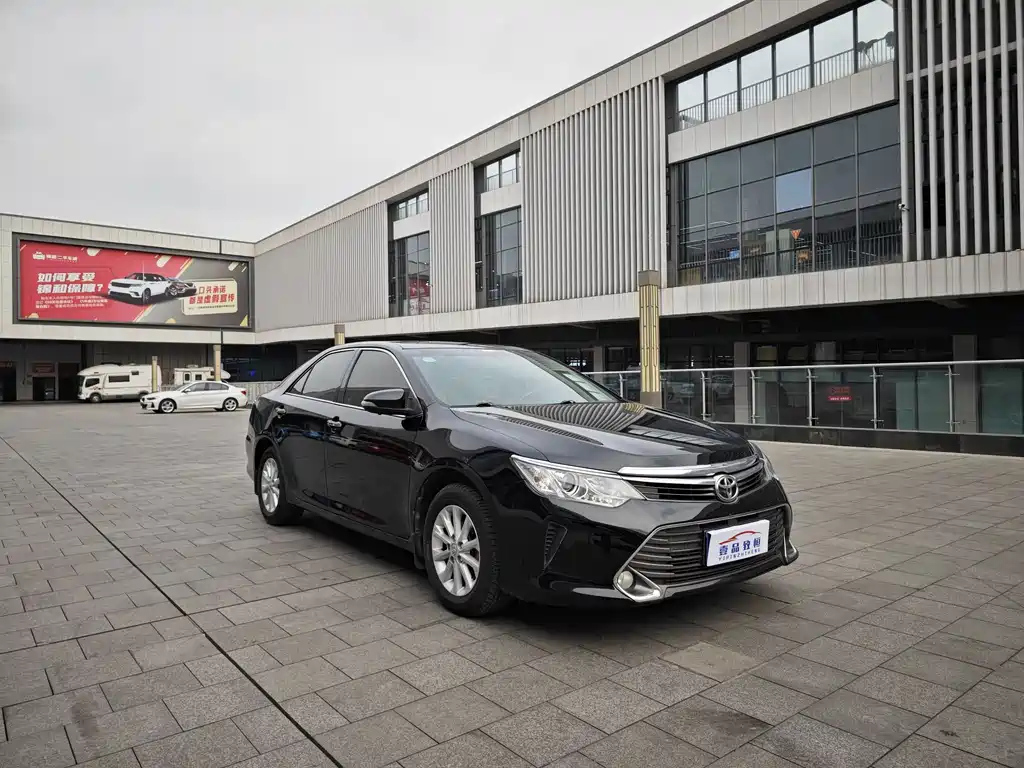 TOYOTA CAMRY 2016