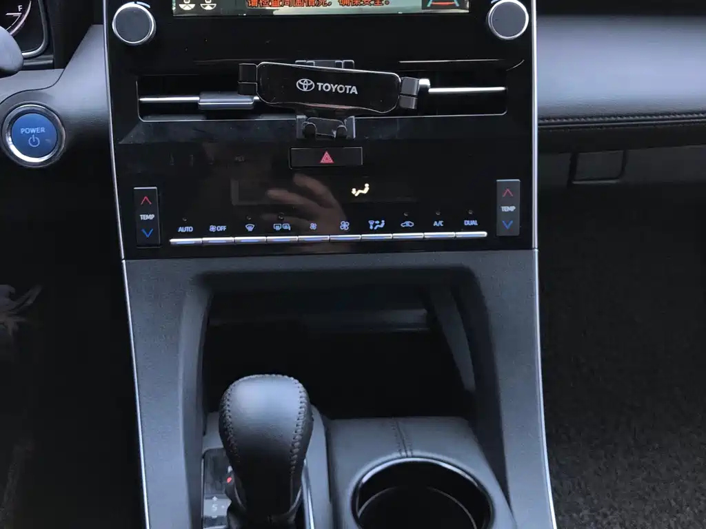 TOYOTA AVALON 2021