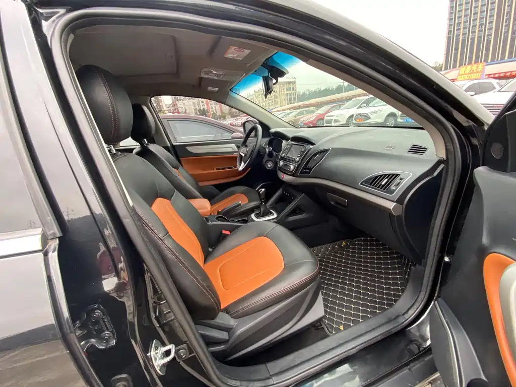 JAC REFINE S5 2014