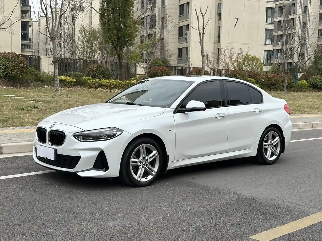 BMW 1-SERIES 2019