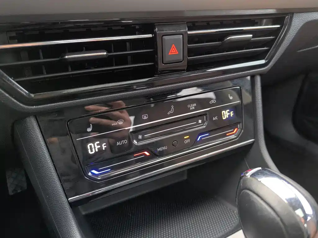 VOLKSWAGEN LAVIDA 2021
