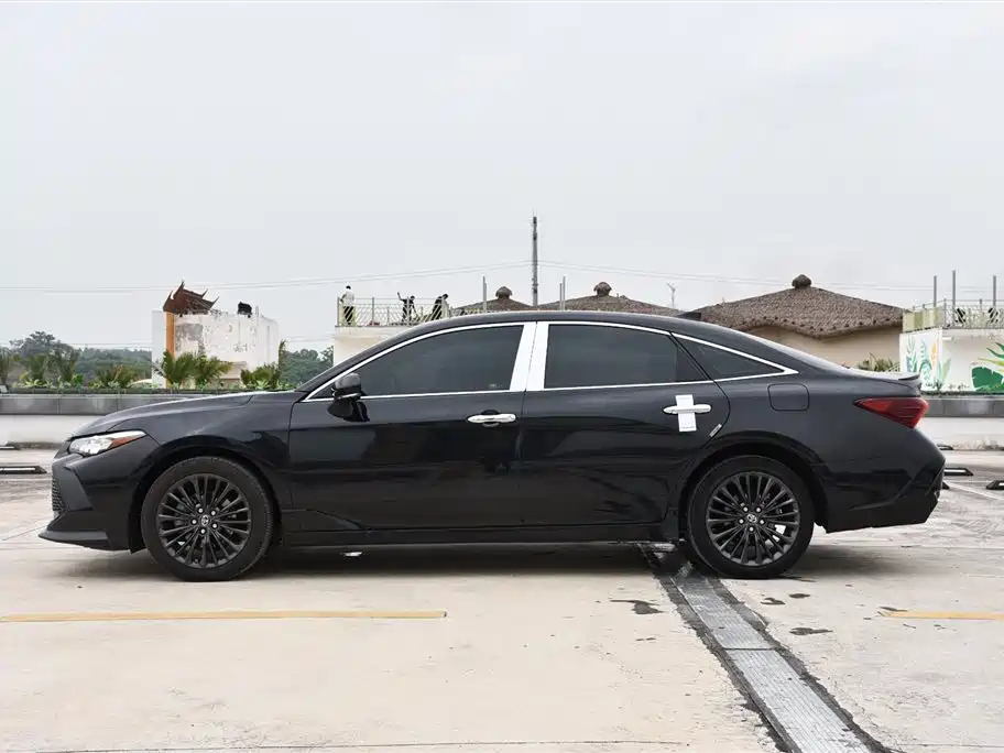 TOYOTA AVALON 2020