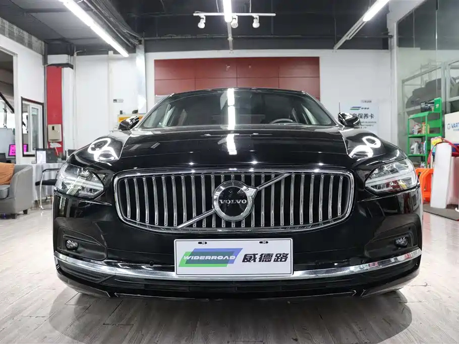 VOLVO S90 2021