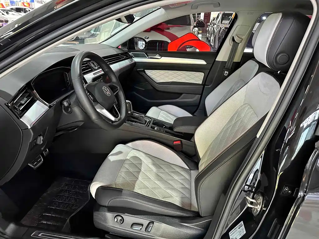 VOLKSWAGEN MAGOTAN 2023