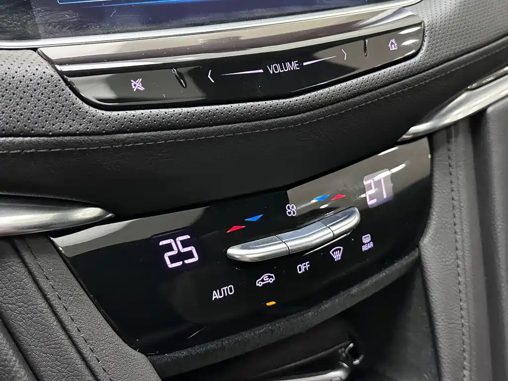 CADILLAC XT5 2019