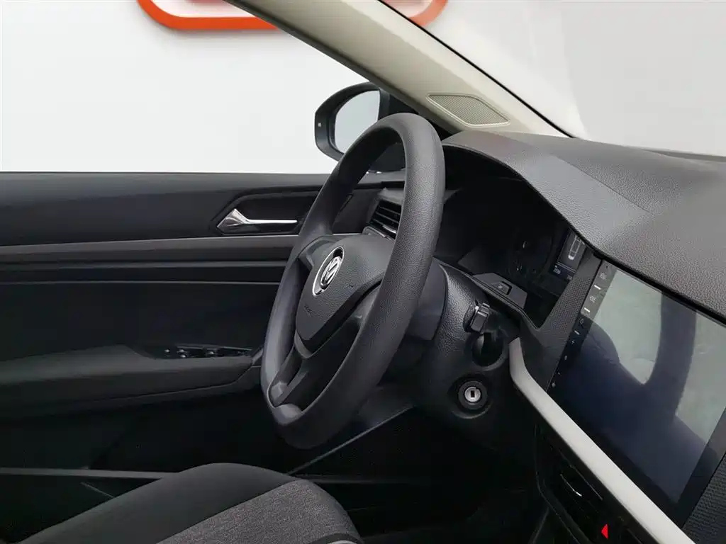 VOLKSWAGEN LAVIDA 2019