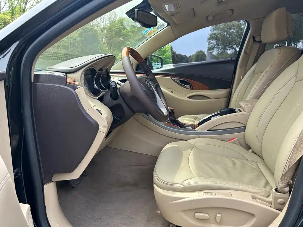 BUICK LACROSSE 2012
