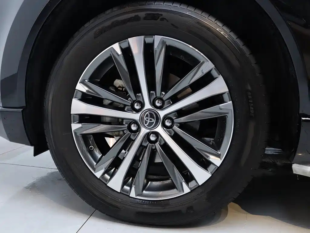 TOYOTA VENZA 2023