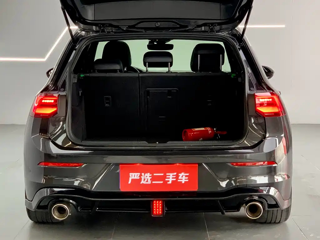 VOLKSWAGEN GOLF 2022