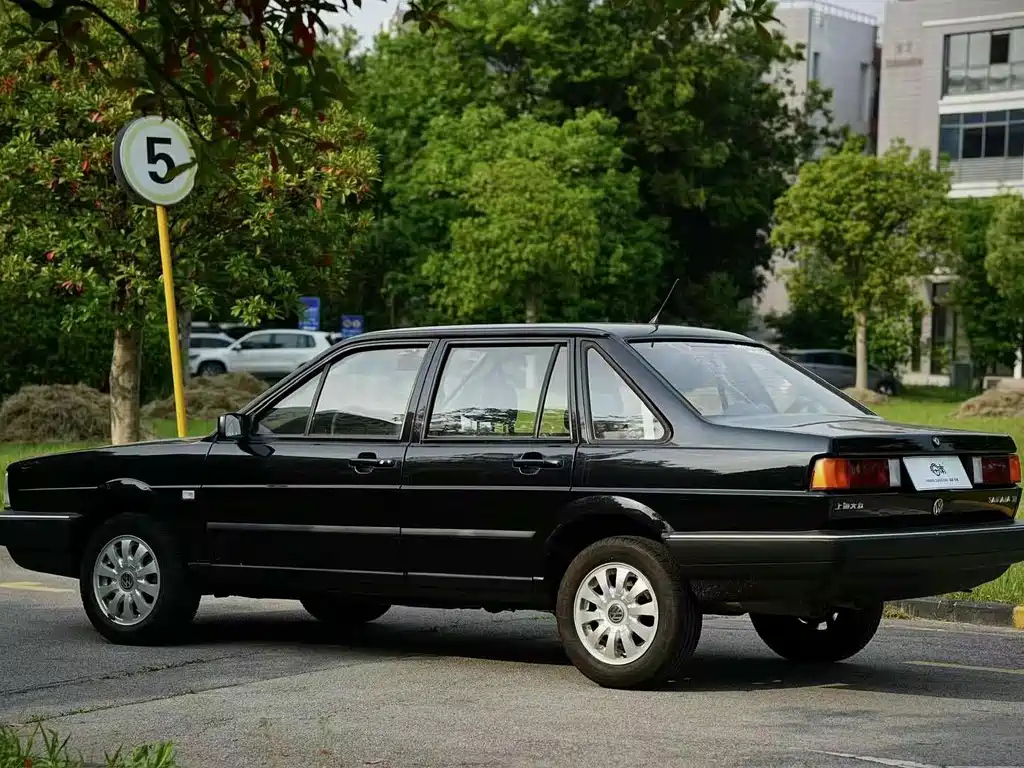 VOLKSWAGEN SANTANA CLASSIC 2010