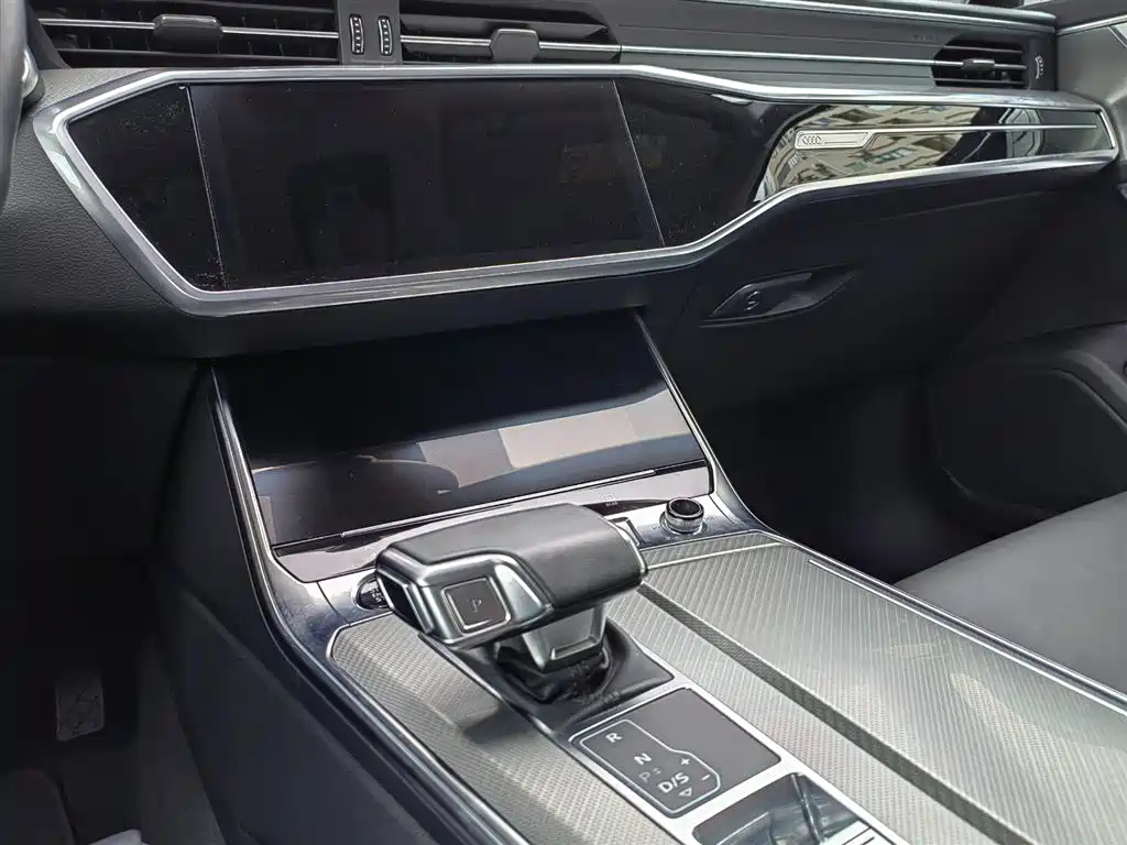 AUDI A6L 2023
