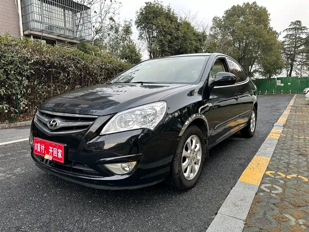 HYUNDAI CELESTA 2010
